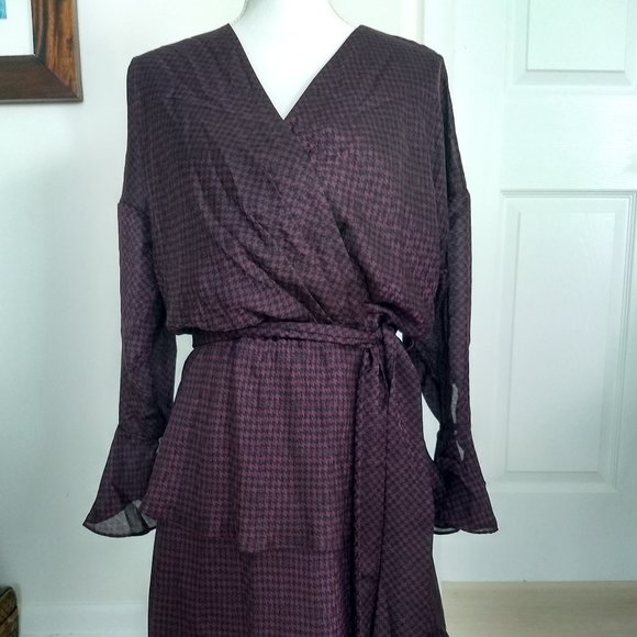Joie- Marcel Printed Chic Wrap Dress - Picture 5 of 6